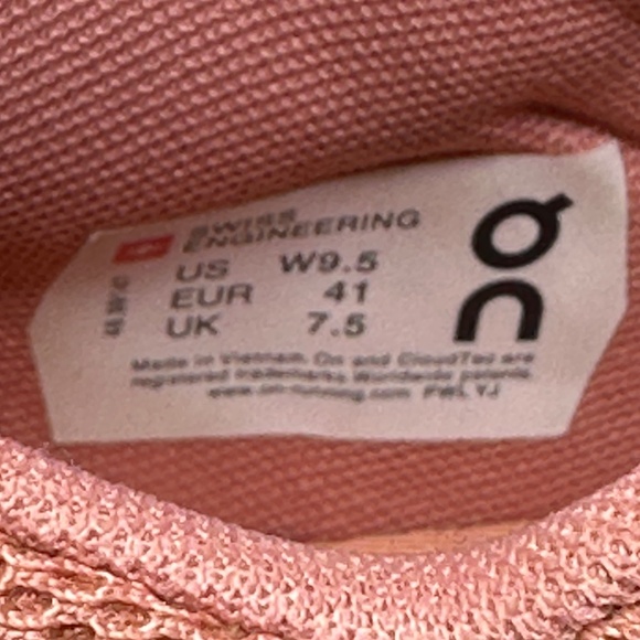 ON® —“The ROGER Advantage": Tennis Shoes / W-9.5 - Picture 3 of 16